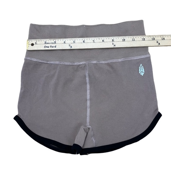 NWOT✨FP MOVEMENT✨- Dip It High Shorts M/L - Picture 6 of 13